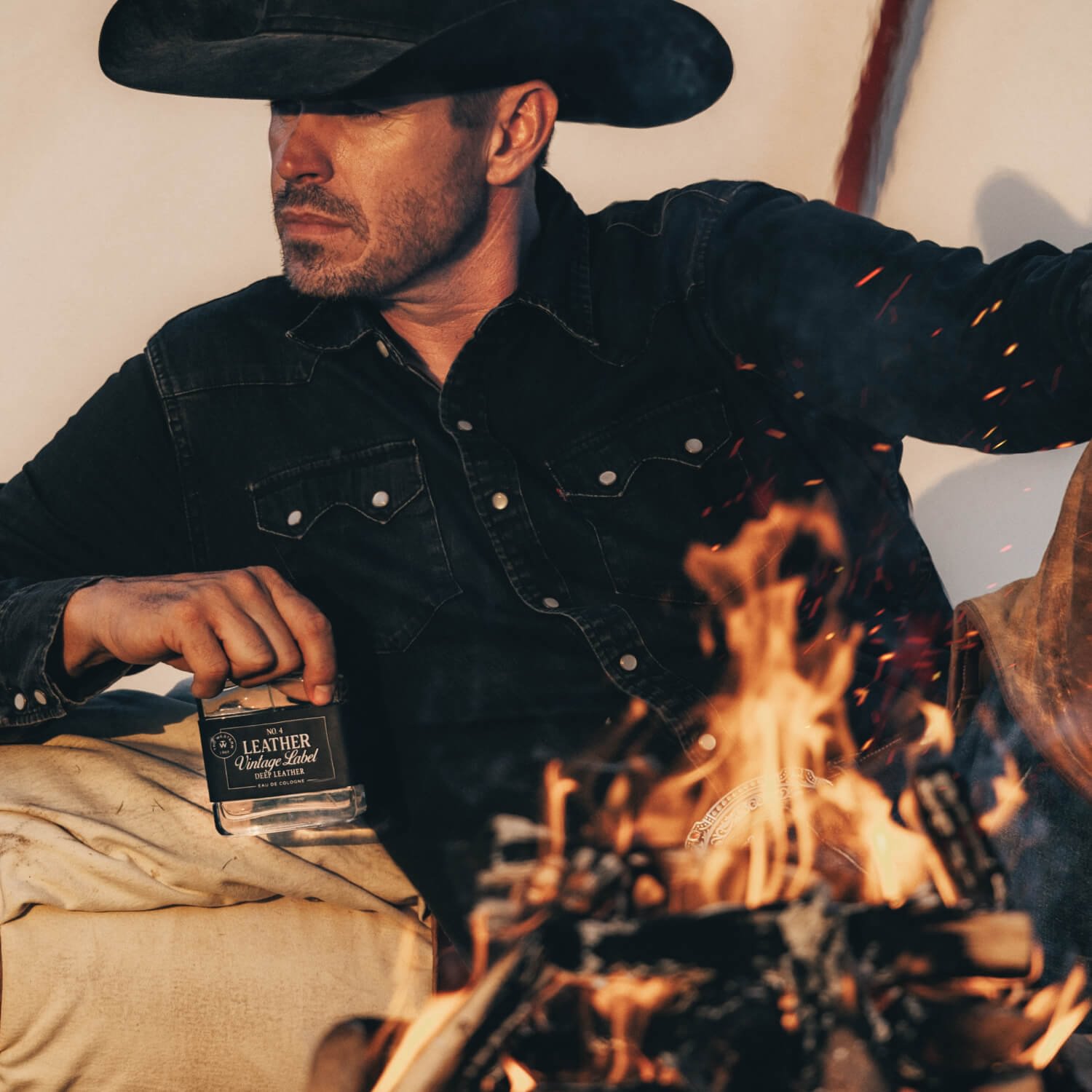 No. 4 Leather Vintage Label Deep Leather