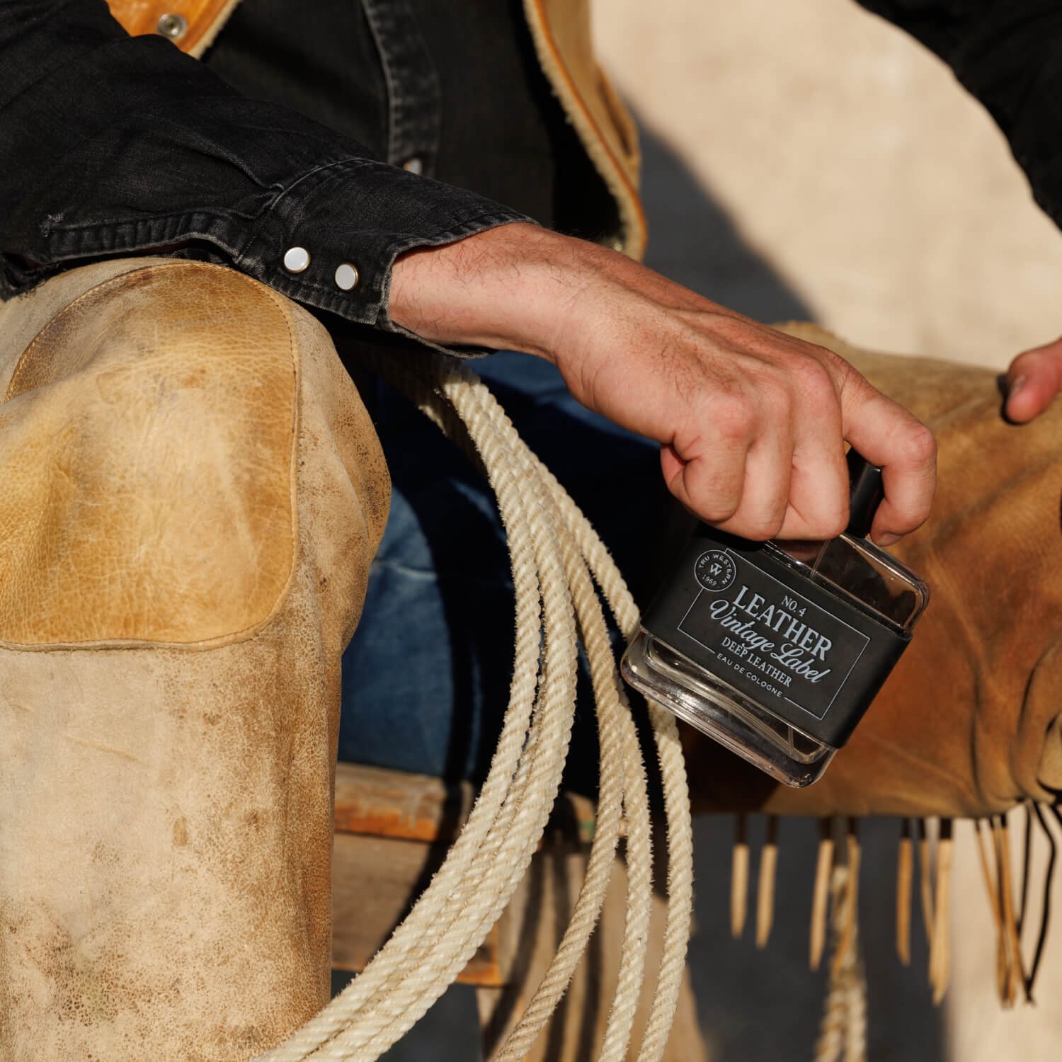 No. 4 Leather Vintage Label Deep Leather