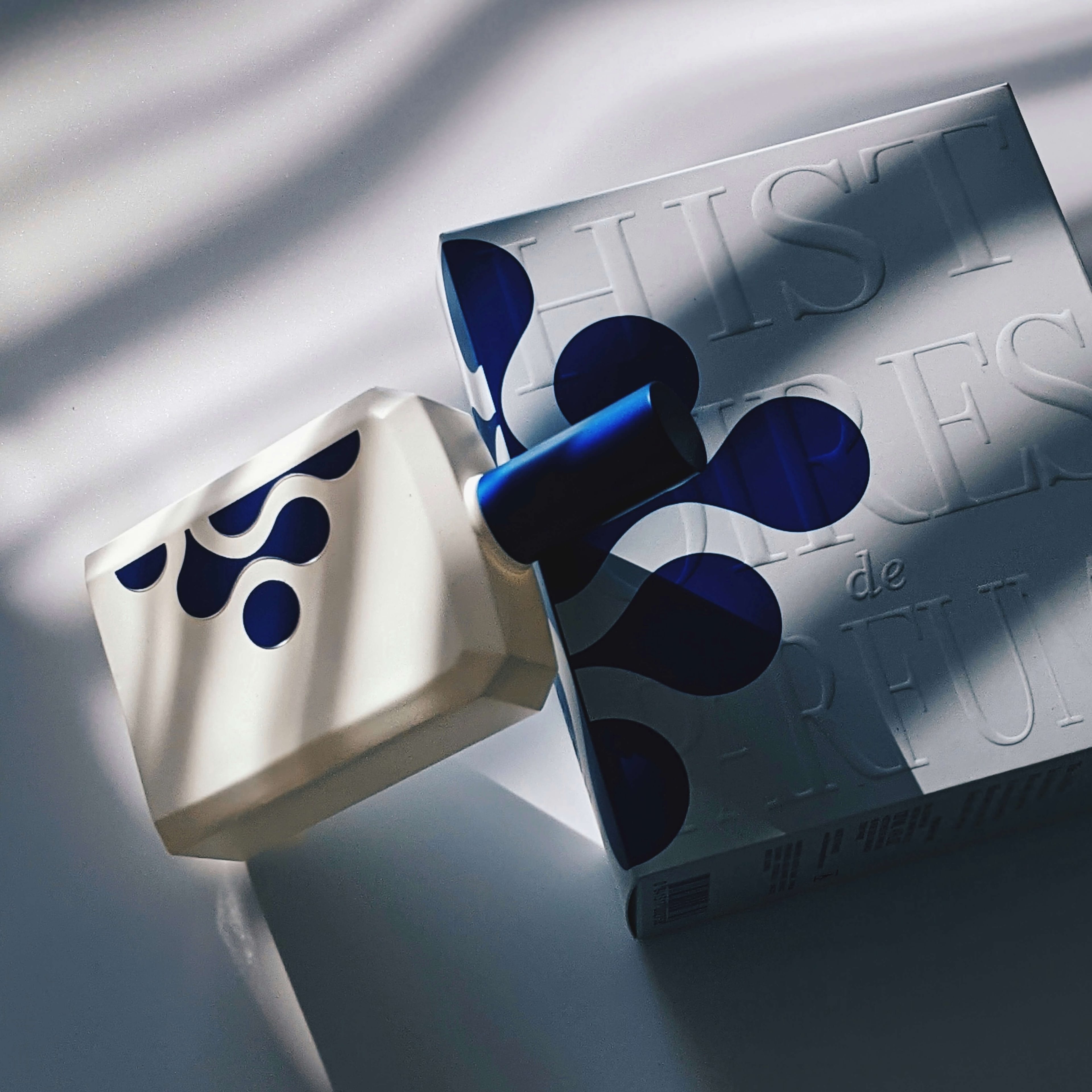 Histoires de Parfums THIS IS NOT A BLUE BOTTLE 1/.5 for