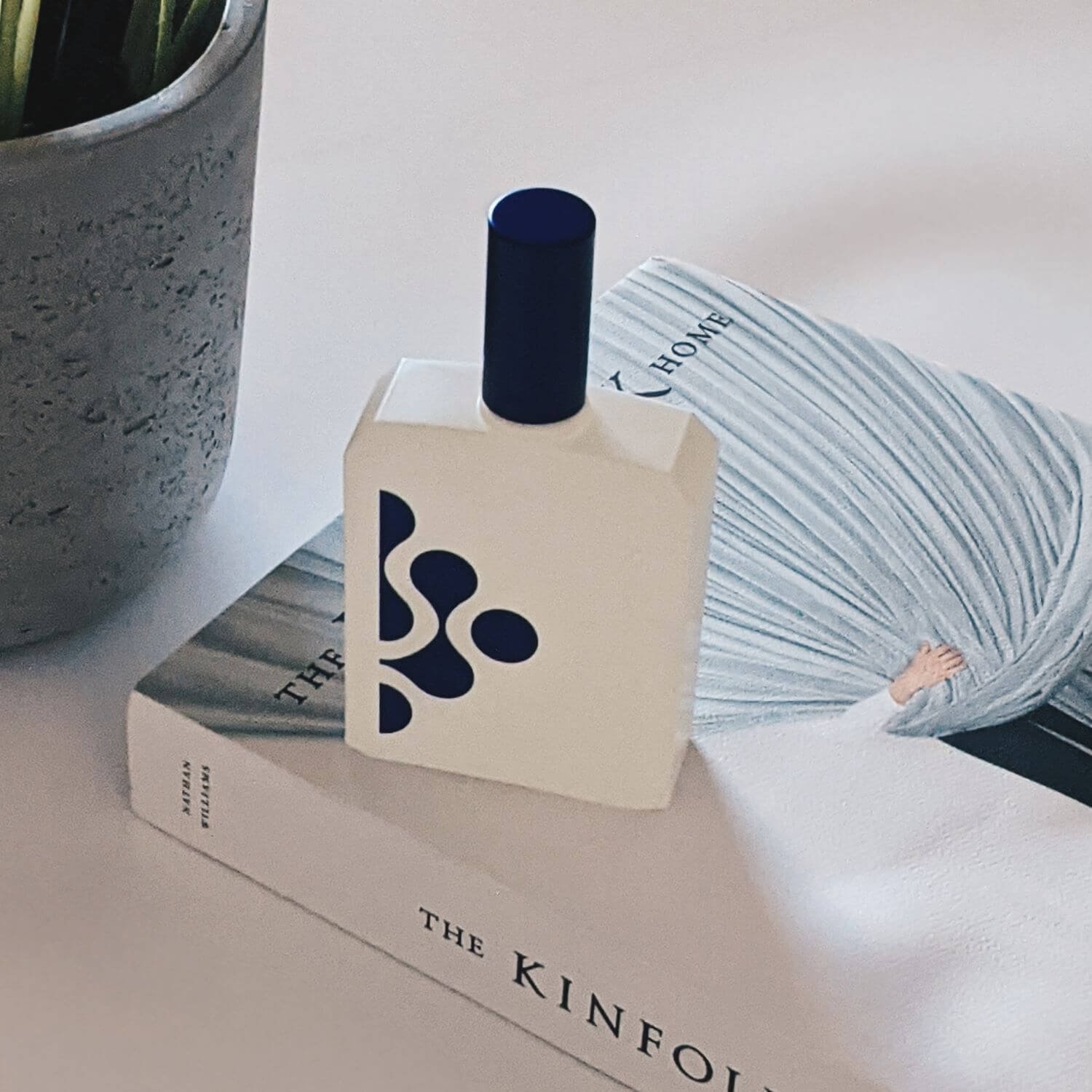 ほぼ新品　This is not a blue bottle 1/.5 60ml This is not a blue bottle 1.5 - Histoires de Parfums