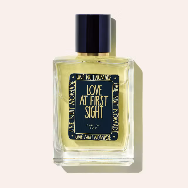 Une Nuit Nomade Love at First Sight