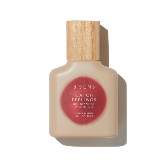 bottle of catch feelings, a 5 sens perfume
